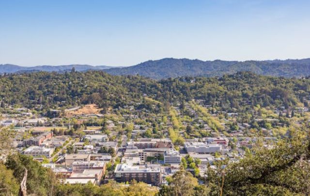 Peaceful assisted living residence serving seniors near Chino Hills and Pomona California